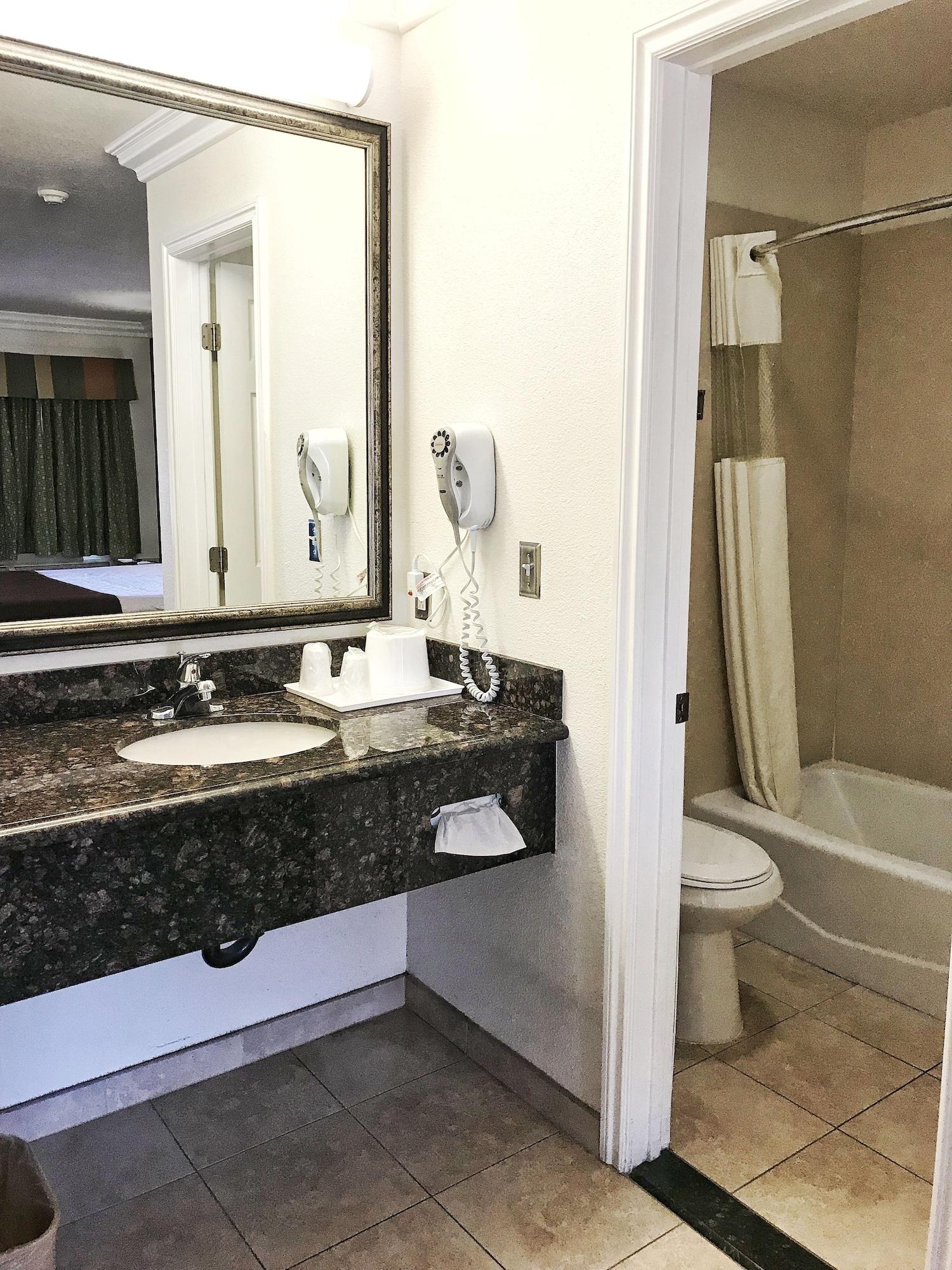 Rodeway Inn Adelanto Us 395 Экстерьер фото