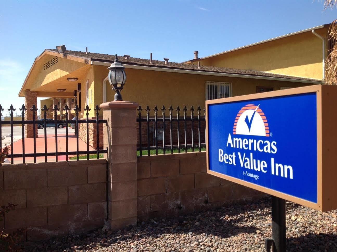 Rodeway Inn Adelanto Us 395 Экстерьер фото